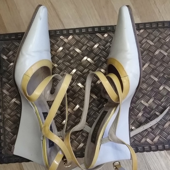 Shoes - Picture 14 of 15